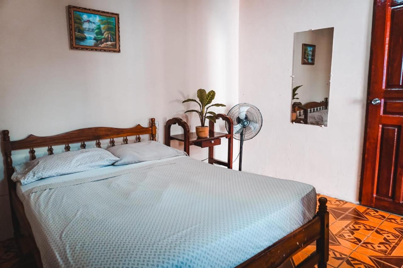 סן חואן דל סור Hostal Los Chamos מראה חיצוני תמונה