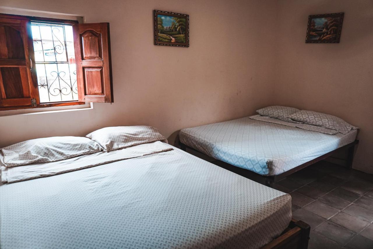 סן חואן דל סור Hostal Los Chamos מראה חיצוני תמונה