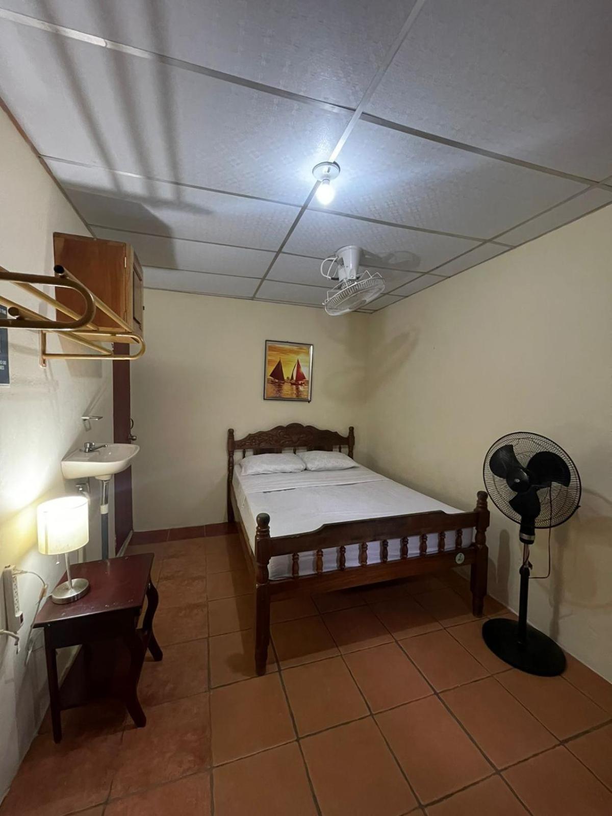 סן חואן דל סור Hostal Los Chamos מראה חיצוני תמונה