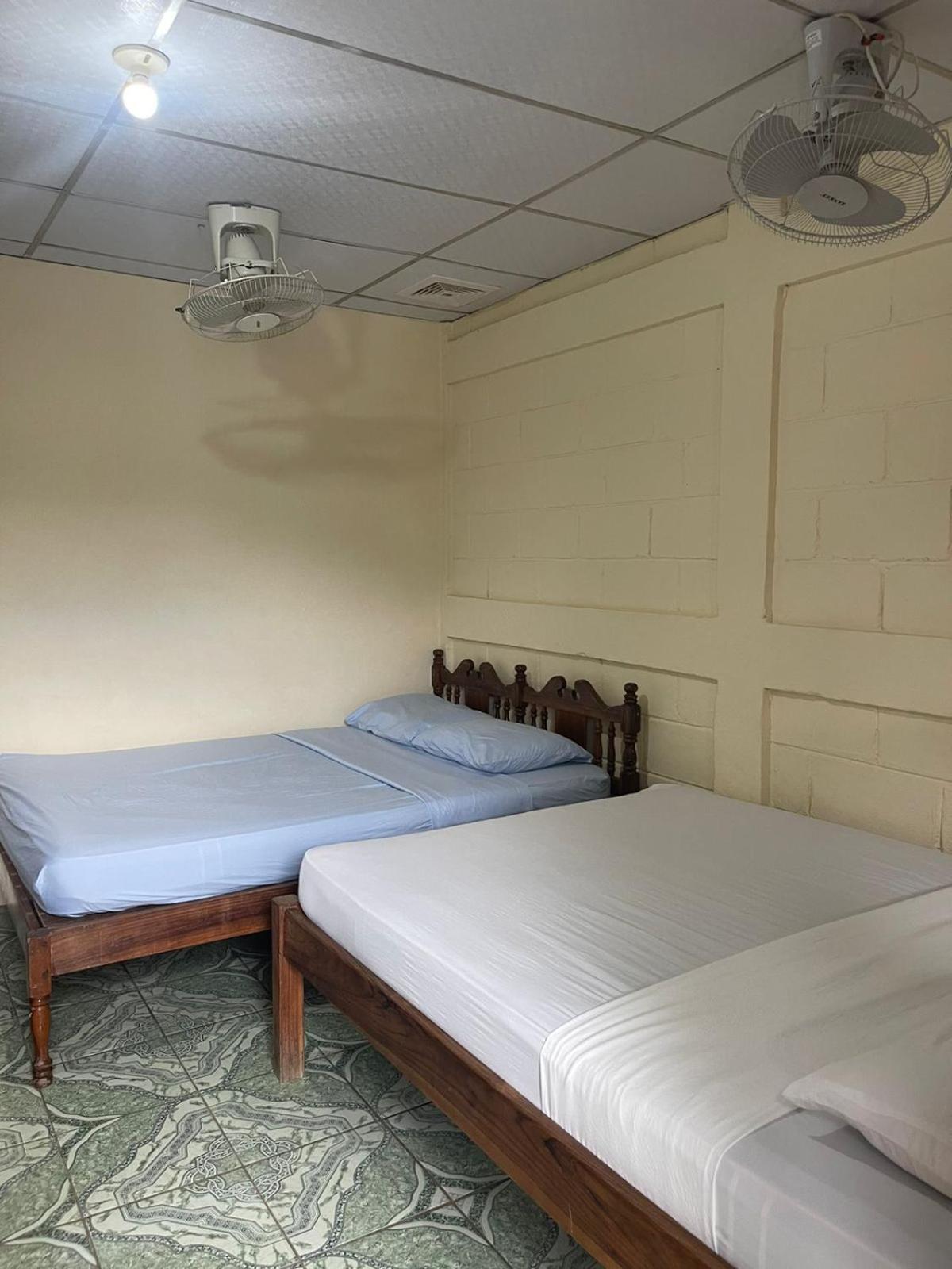 סן חואן דל סור Hostal Los Chamos מראה חיצוני תמונה