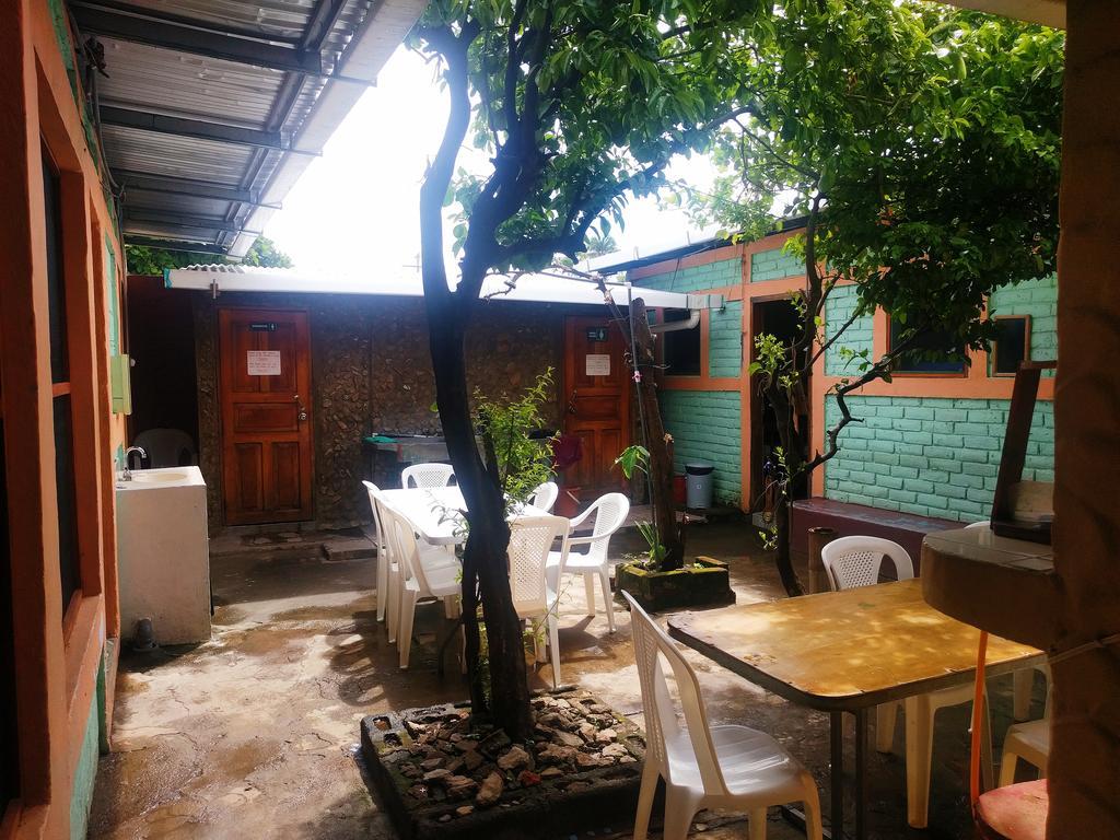 סן חואן דל סור Hostal Los Chamos מראה חיצוני תמונה