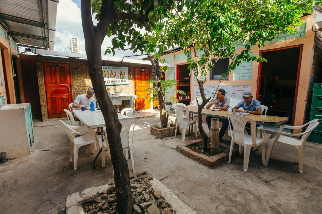 סן חואן דל סור Hostal Los Chamos מראה חיצוני תמונה