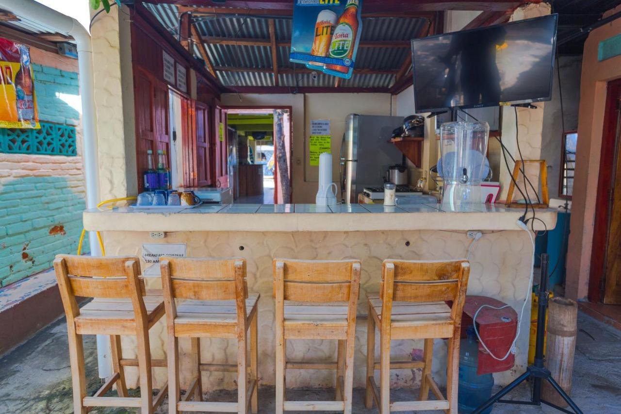 סן חואן דל סור Hostal Los Chamos מראה חיצוני תמונה